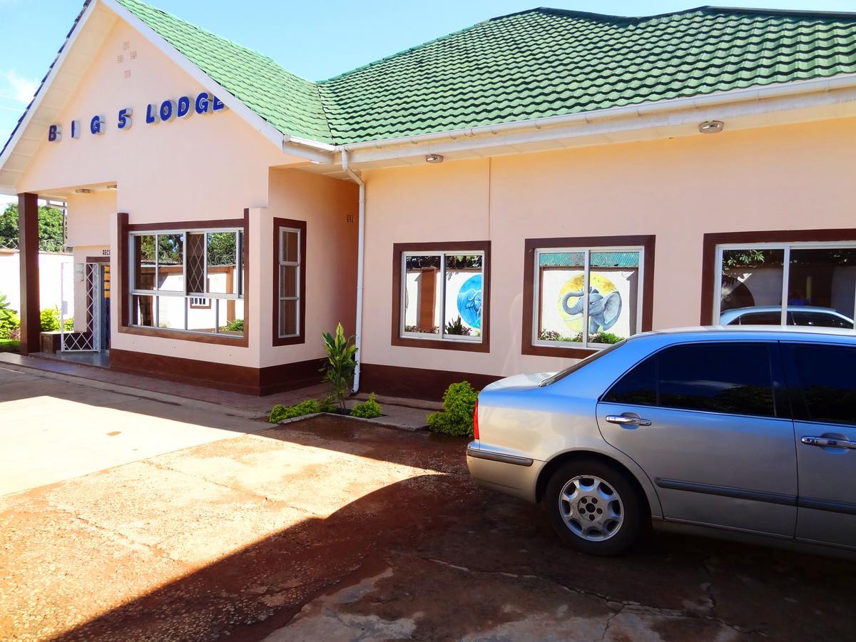 Big 5 Junior Lodge Lubumbashi Luaran gambar